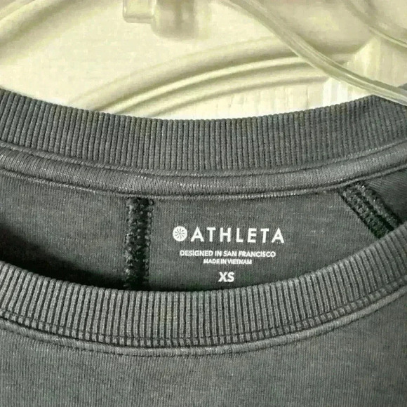 Athleta gray Long Sleeve sweatshirt size XS AtLeisure - Picture 3 of 6